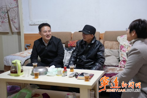林亮亮开展春节走访慰问_副本500.jpg 林亮亮开展春节走访慰问_副本500.jpg