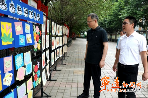 毛政开展“六一”儿童节走访慰问活动2_副本500.jpg