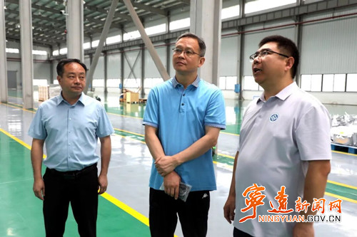 毛政调研园区发展工作_副本500.jpg