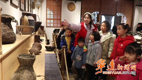 【我们的节日·元宵】宁远:下灌剪纸 文化传承2_副本500.jpg 【我们的节日·元宵】宁远:下灌剪纸 文化传承2_副本500.jpg