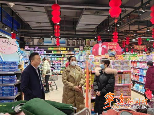 【新春走基层】宁远：邓小英调研食品安全工作2_副本500.jpg