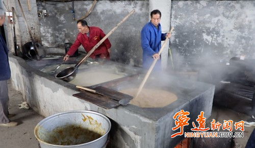 宁远:手工红糖加工忙 市场俏2_副本500.jpg 宁远:手工红糖加工忙 市场俏2_副本500.jpg