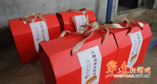 宁远:手工红糖加工忙 市场俏5_副本500.jpg 宁远:手工红糖加工忙 市场俏5_副本500.jpg