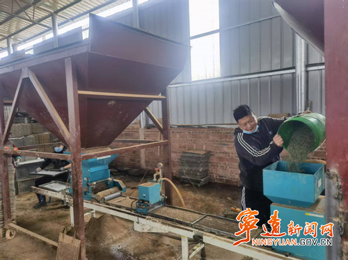 宁远东溪街道：抢抓农时 打好春耕备耕主动仗_副本500.jpg