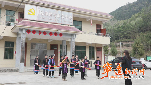 宁远：瑶山童心跳动千年韵律_副本500.jpg