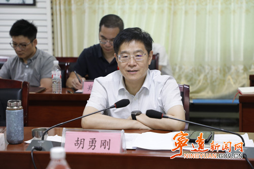 胡勇刚深入乡镇调研基层减负赋能工作_副本500.jpg 胡勇刚深入乡镇调研基层减负赋能工作_副本500.jpg