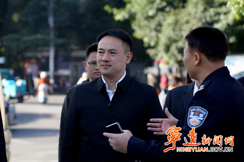 林亮亮调研公安工作_副本500.jpg 林亮亮调研公安工作_副本500.jpg