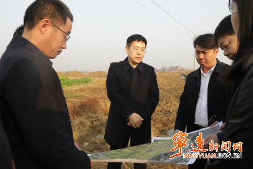 胡勇刚调研稻田公园建设工作_副本500.jpg 胡勇刚调研稻田公园建设工作_副本500.jpg