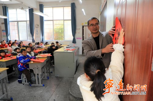 宁远:春节文化进课堂3_副本500.jpg 宁远:春节文化进课堂3_副本500.jpg