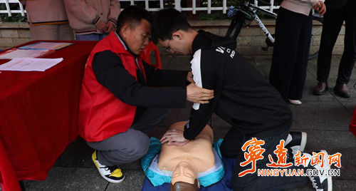宁远开展第24个全国《职业病防治法》宣传周活动2_副本500.png
