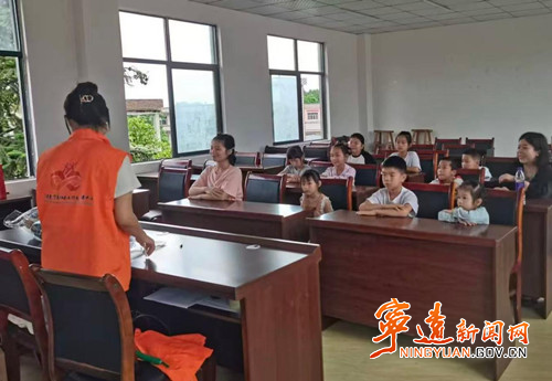 宁远：暖心服务守护特殊群体与未成年人成长2_副本500.jpg