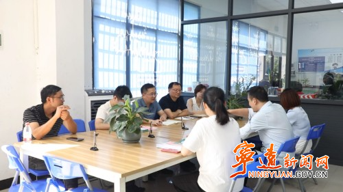 宁远:人社专员破解企业“用工难”4_副本500.jpg 宁远:人社专员破解企业“用工难”4_副本500.jpg