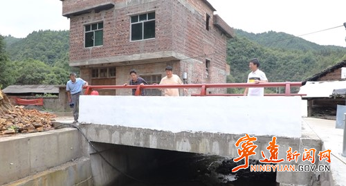 宁远白公殿村:月例会开出新变化2_副本500.jpg 宁远白公殿村:月例会开出新变化2_副本500.jpg