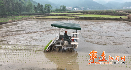 宁远:机械化种粮让农民当上“甩手掌柜”2_副本500.png 宁远:机械化种粮让农民当上“甩手掌柜”2_副本500.png