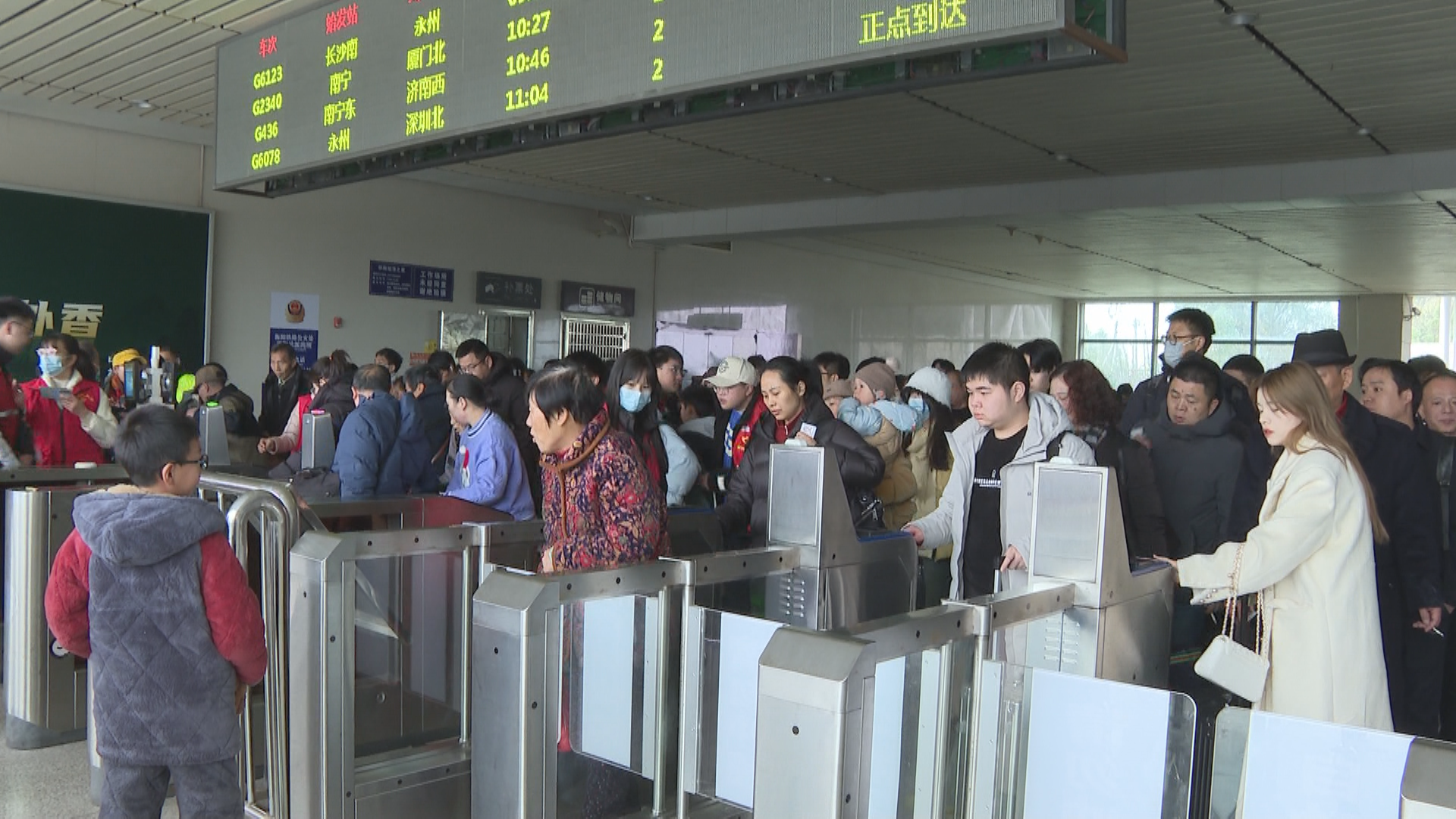 王启明+(3).bmp 王启明+(3).bmp