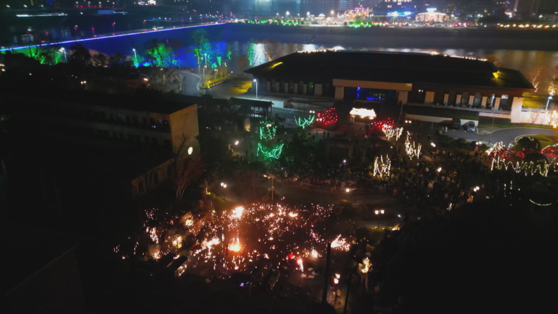 铁花-2.bmp 铁花-2.bmp