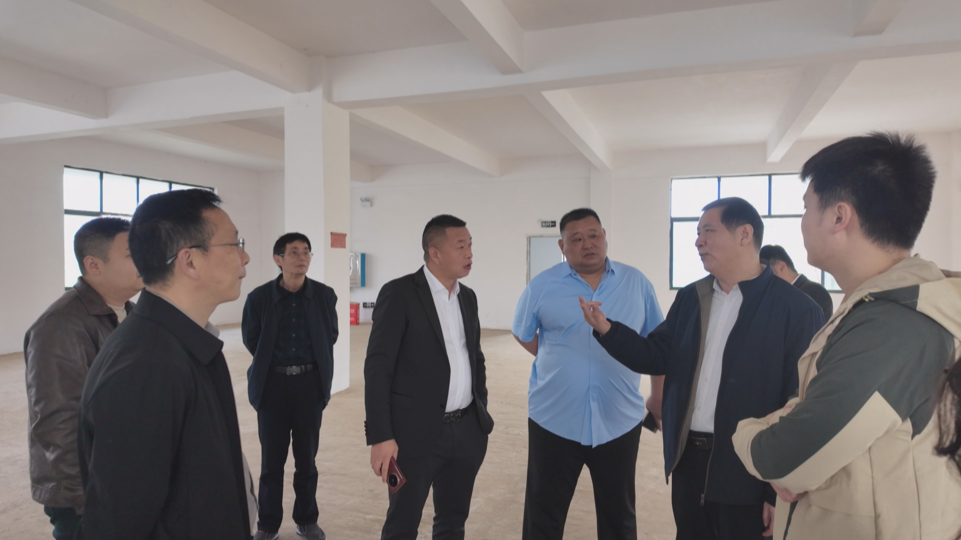 招商大使-1.bmp 招商大使-1.bmp