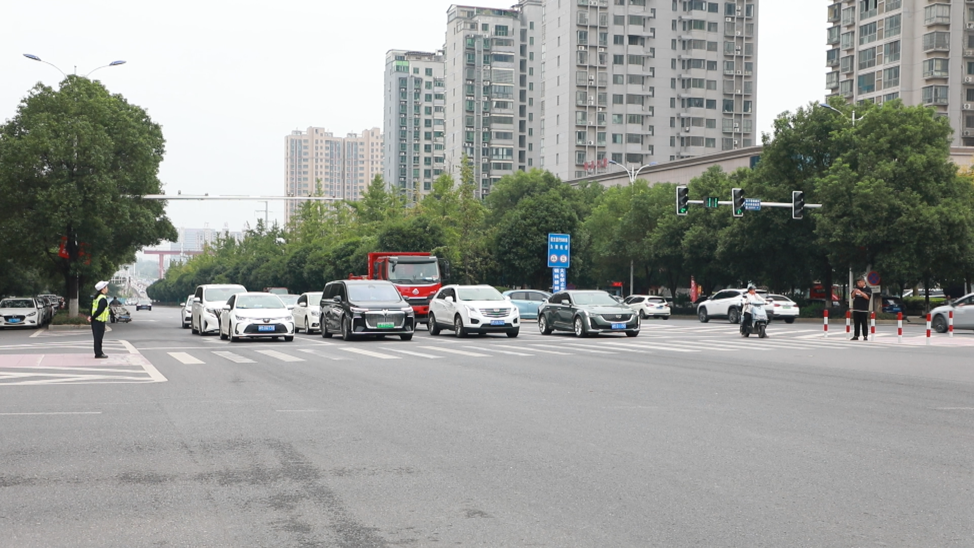 交警1.bmp 交警1.bmp