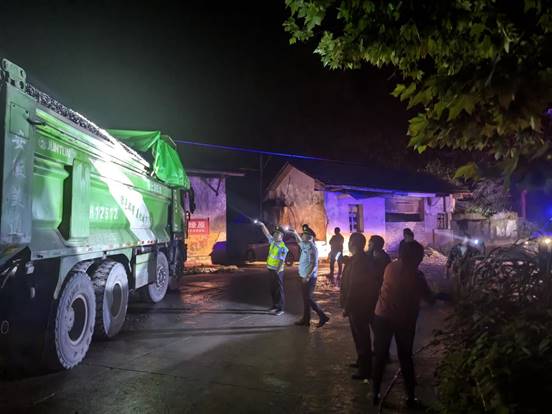 说明: 514272f57072d485c610960a4161bb5